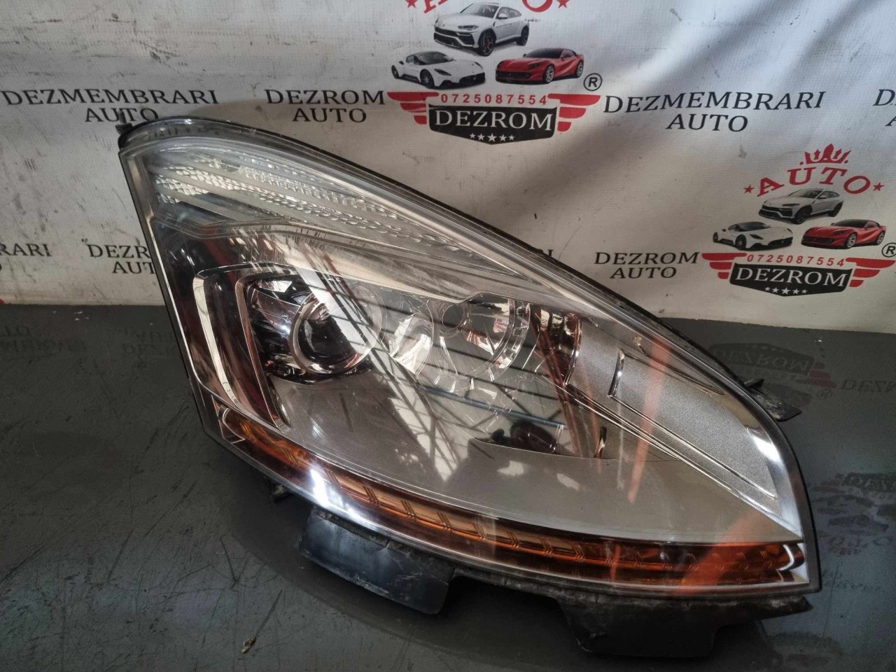 Far dreapta cu Xenon original CITROËN C4 I Grand Picasso