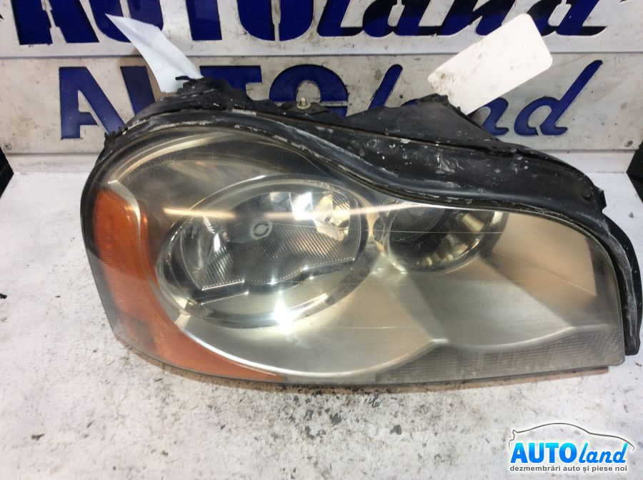 Far Dreapta Cu Xenon Volvo XC90 2002