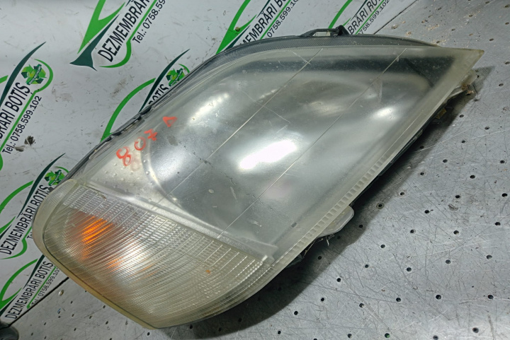 Far dreapta Dacia Logan [2004 - 2008] Sedan 1.4 MT (75 hp)