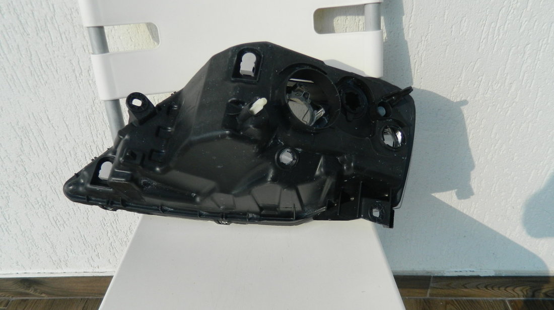 Far dreapta Dacia Logan Faza 2 model 2009-2013 original