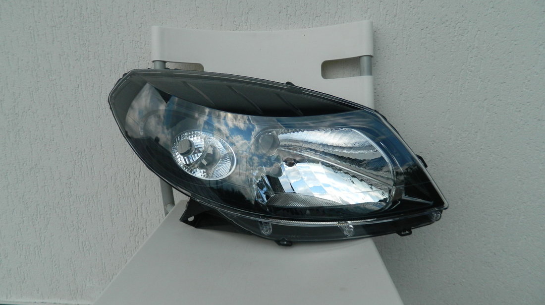 Far dreapta Dacia Sandero model 2008-2012 Original