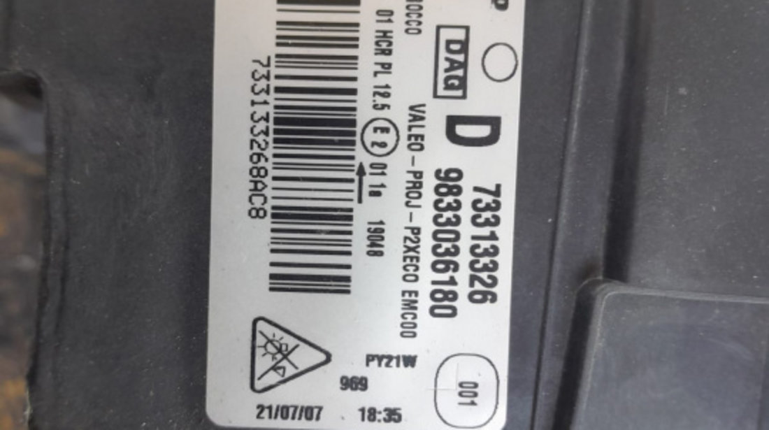 Far dreapta eco LED 9833036180 - o prindere rupta Peugeot 208 2 [2019 - 2020]