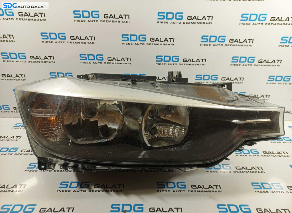 Far Dreapta FARA Xenon BMW Seria 3 F30 F31 2011 - 2015 Cod 7259540 63.11-7259540 [L1949]