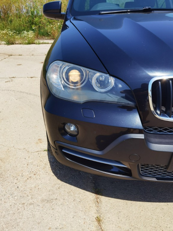 Far dreapta fara xenon Bmw X5 E70 an 2008
