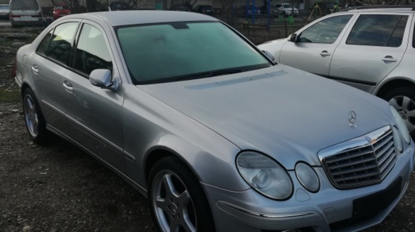 Far dreapta fara xenon Mercedes E class W211 facelift