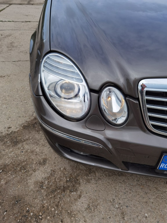 Far dreapta fara xenon Mercedes E220 cdi w211 facelift