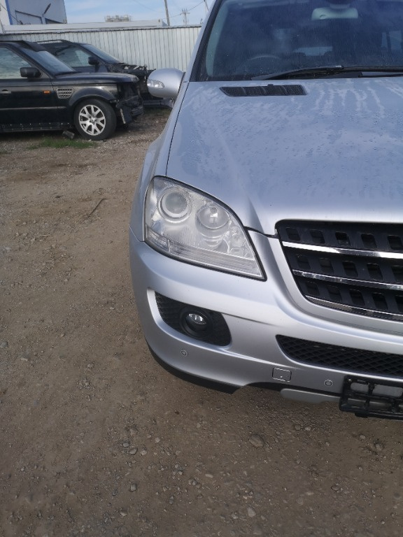 Far dreapta fara xenon mercedes ML280 CDI W164