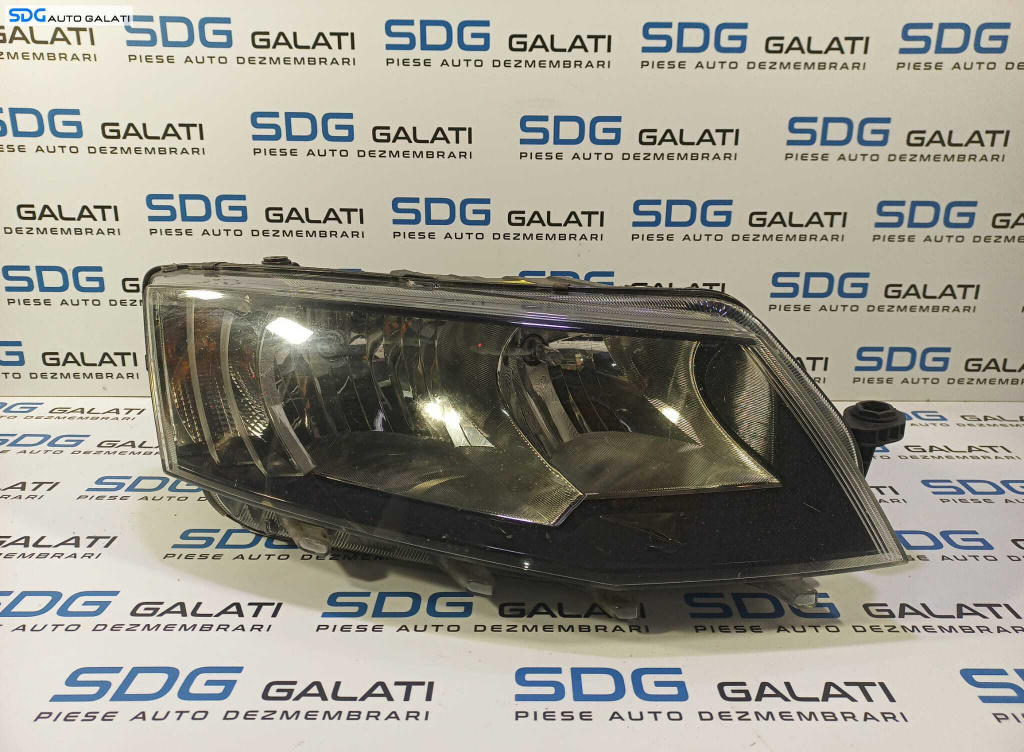 Far Dreapta FARA Xenon Skoda Octavia 3 2013 - 2017 Cod 5E2941016 030127260200 [L1744]