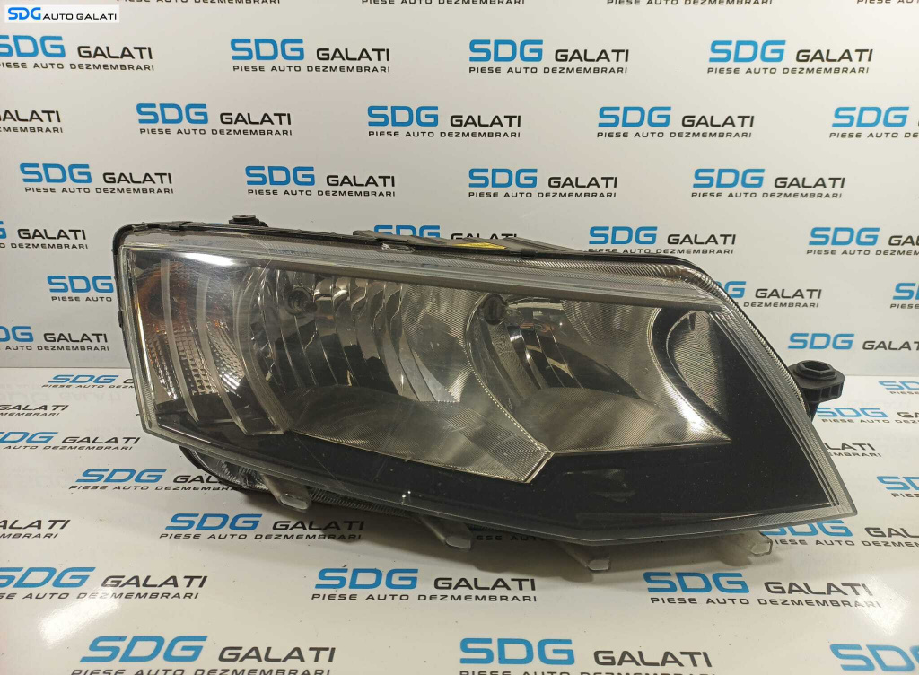 Far Dreapta FARA Xenon Skoda Octavia 3 2013 - 2017 Cod 5E2941016 030127260200 [L1875]