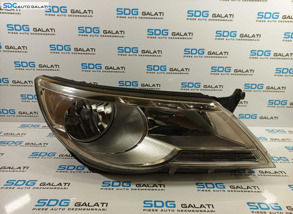 Far Dreapta FARA Xenon Volkswagen Tiguan 2008 - 2011 Cod 5N2941032H [L1890]