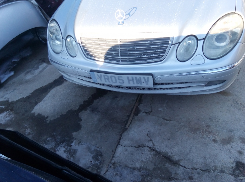 Far dreapta fata Mercedes E class w211