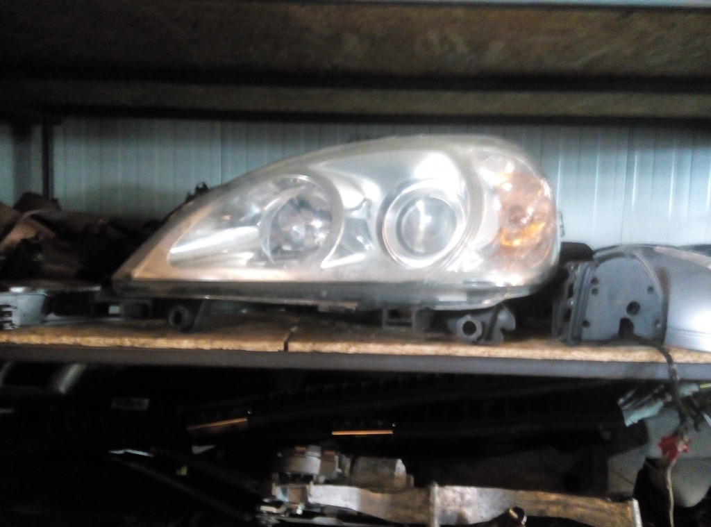 Far dreapta fata Mercedes ML w163