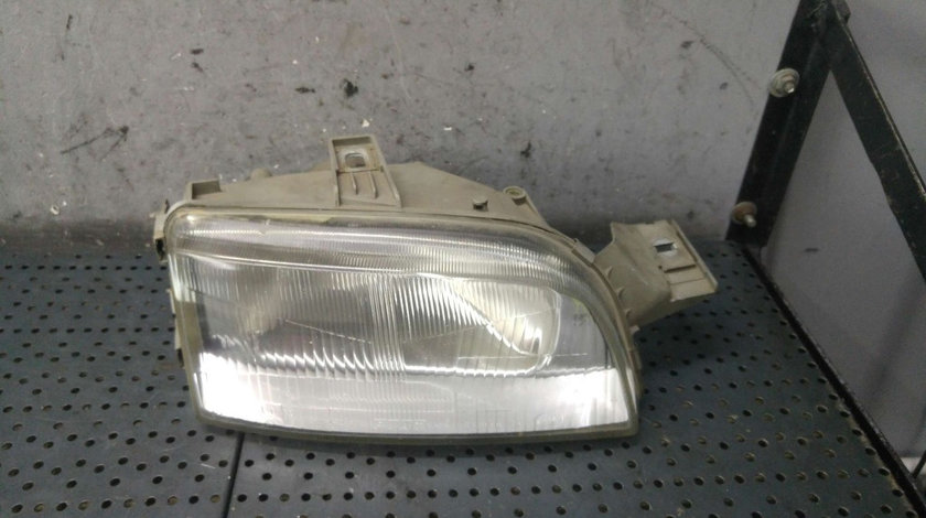 Far dreapta fiat punto 1 176 r14259800