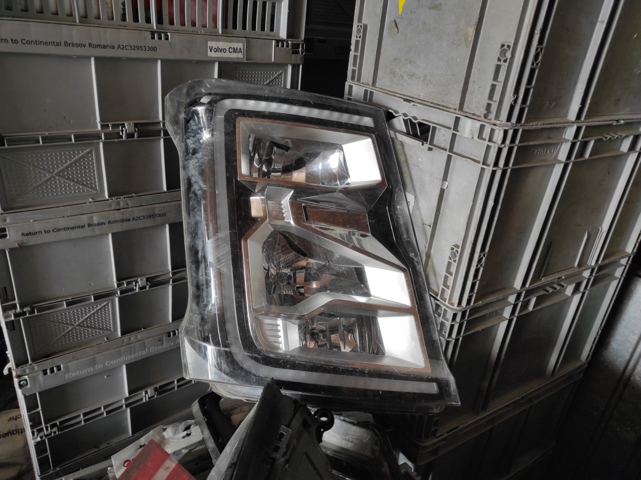 Far dreapta FORD F-MAX H625 camion cod JC4613W029AH