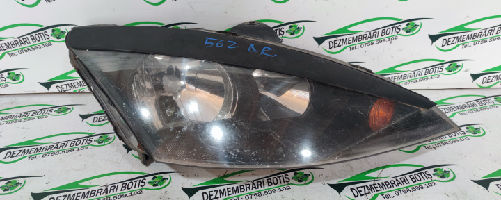 Far dreapta Ford Focus [1998 - 2004] wagon 5-usi 1.8 TDCi MT (101 hp)