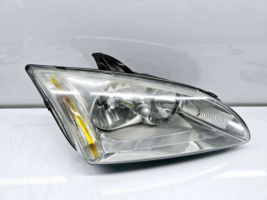 Far dreapta Ford Focus 2 (DA) [Fabr 2004-2012] OEM