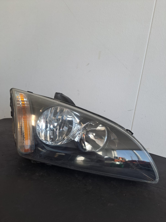 Far dreapta Ford Focus 2 MK2 2004-2008 - COD 4M51-13K060-AA