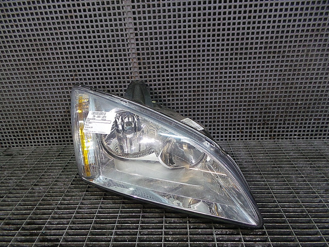 FAR DREAPTA FORD FOCUS - - (2004 2008)