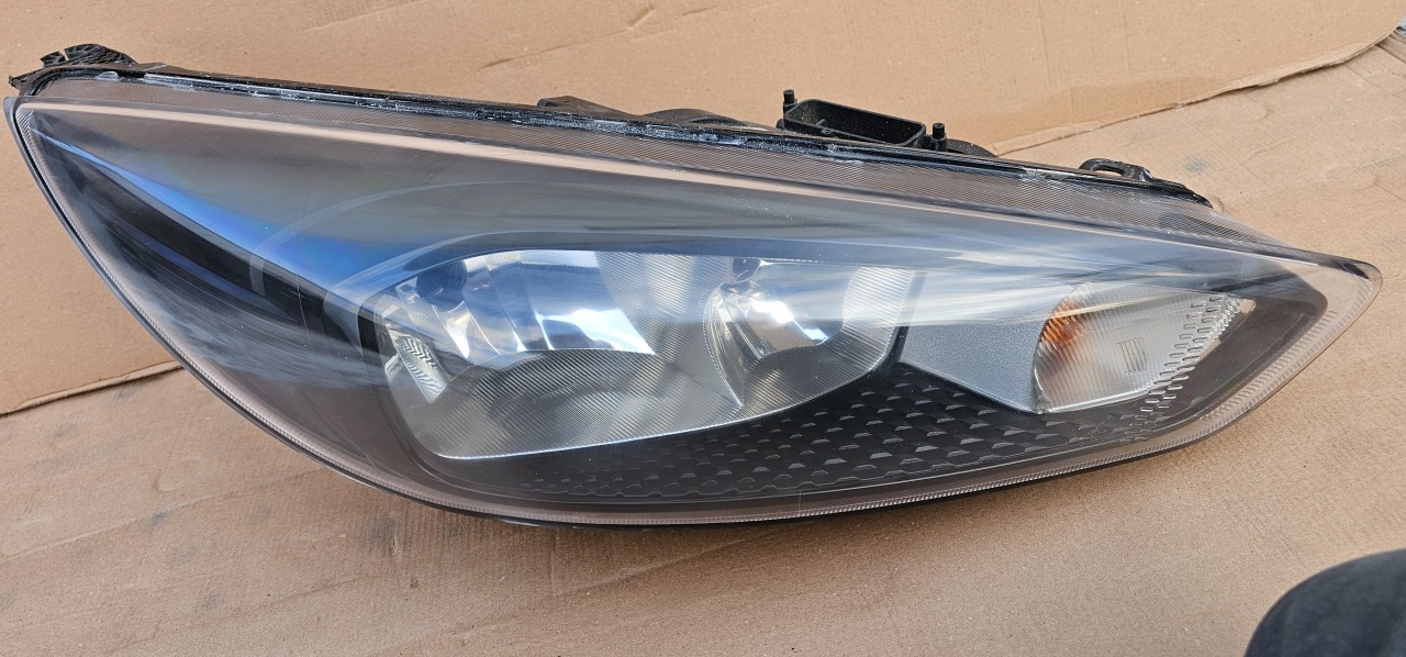 Far dreapta Ford Focus 3 Facelift 2015 2016 2017