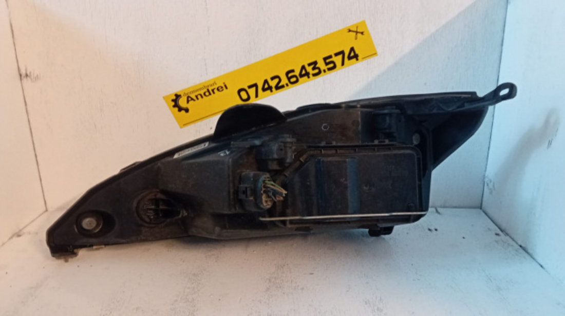 Far dreapta Ford Focus MK1 cod 2M5113W029BD 2M5113W029BD Ford Focus [1998 - 2004]