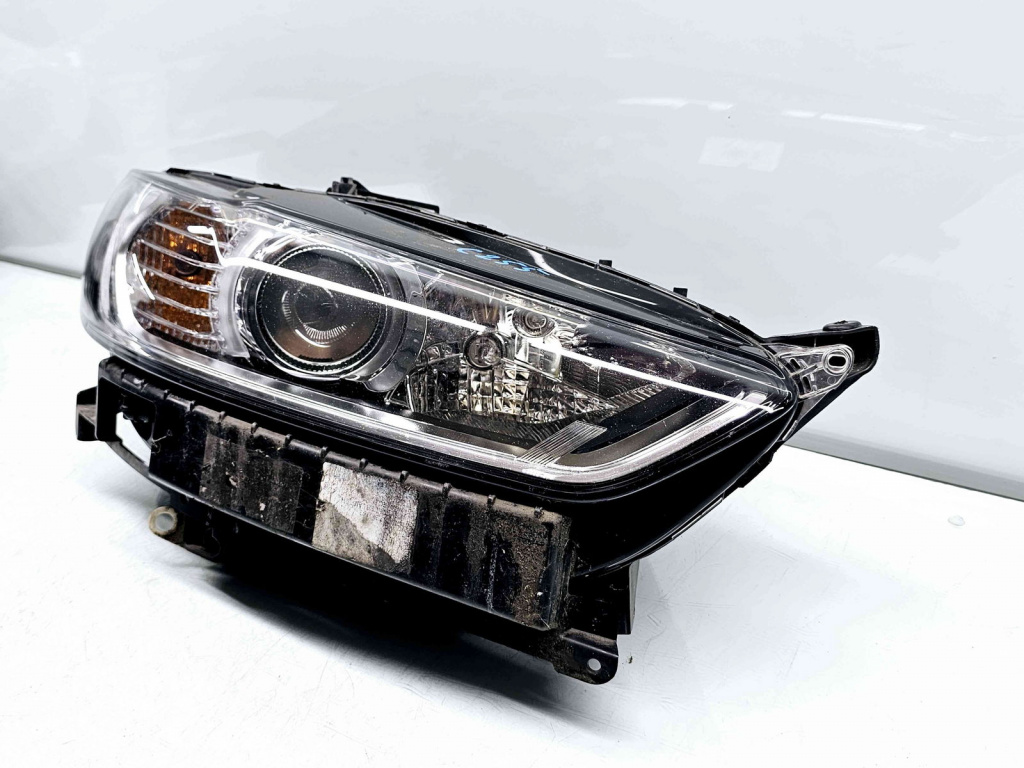 Far dreapta Ford Mondeo 5 Sedan [Fabr 2014-2022] DS73-13W029-BE