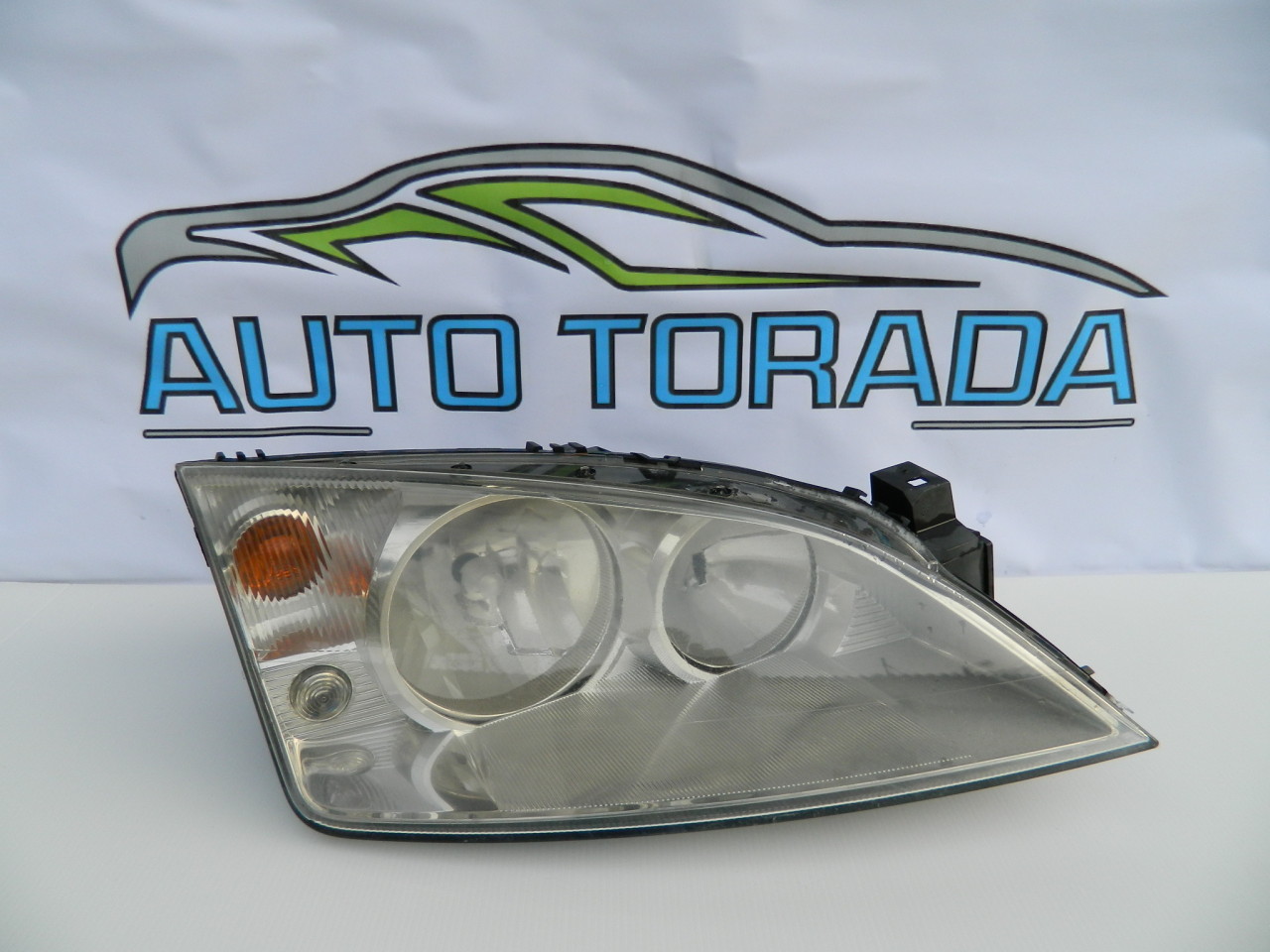 Far dreapta Ford Mondeo MK3 model 2001-2007 cod 1S71-13005-BK