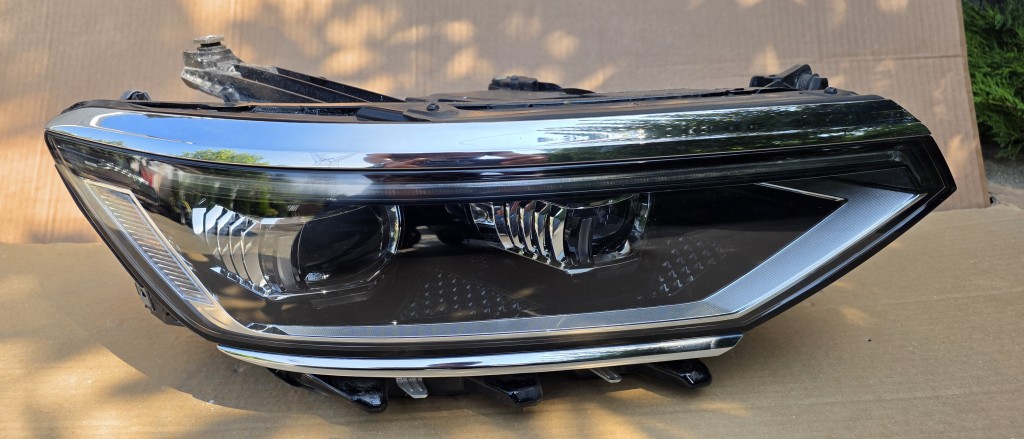 Far dreapta Full LED IQ Light Vw Passat B8 Facelift 2019 2020 2021