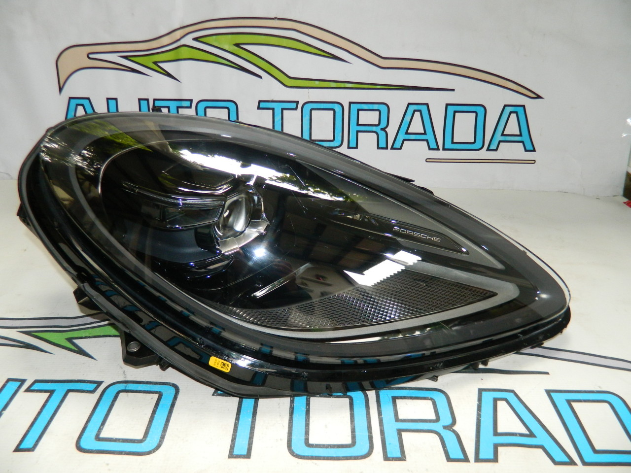 Far dreapta Full Led Matrix Porsche Macan Facelift model 2019-2023 cod 95B941016J