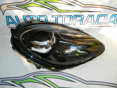 Far dreapta FULL LED Porsche Macan Facelift model 2019-2022 cod 95B941010 BB