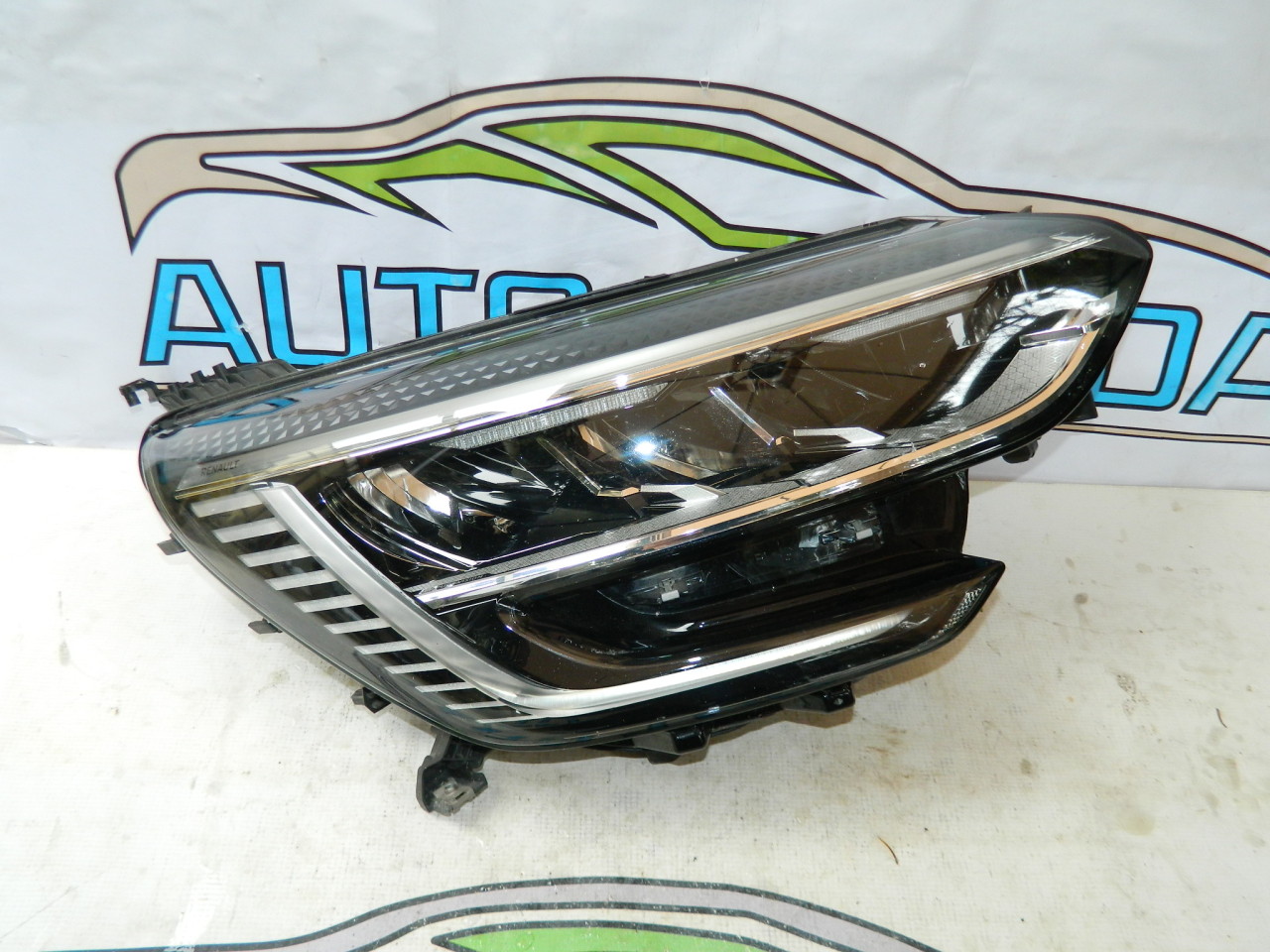 Far dreapta Full LED Renault Megane model 2021-2024 cod 260105675R