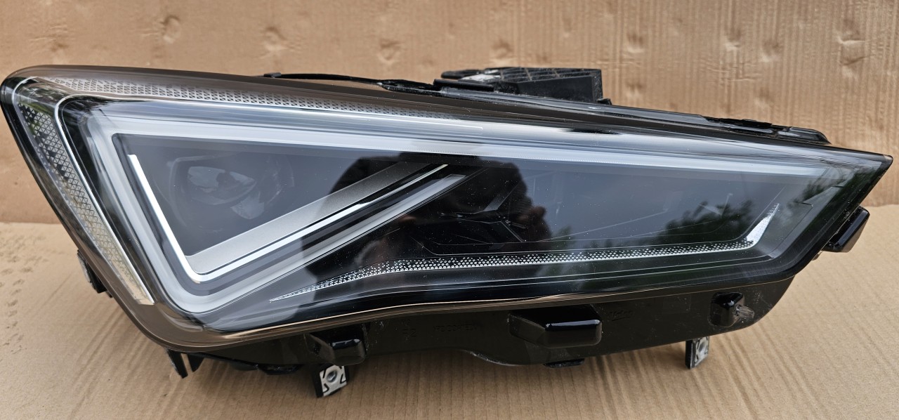 Far dreapta Full Led Seat Cupra Formentor 2021 2022 2023 2024