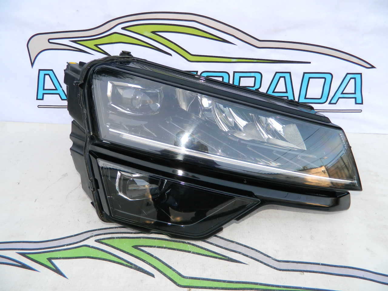 Far dreapta Full Led Skoda Karoq model 2017-2022 cod 57B941016F