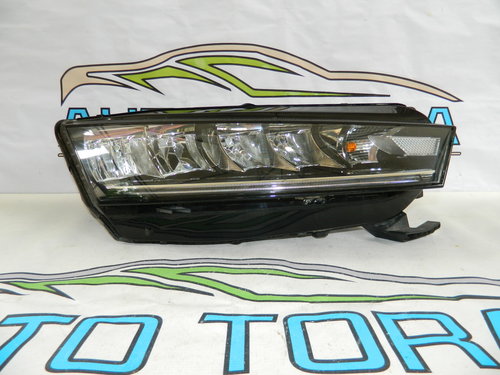 Far dreapta  Full LED Skoda Octavia 4 model 2020-2022 cod 5E4941016