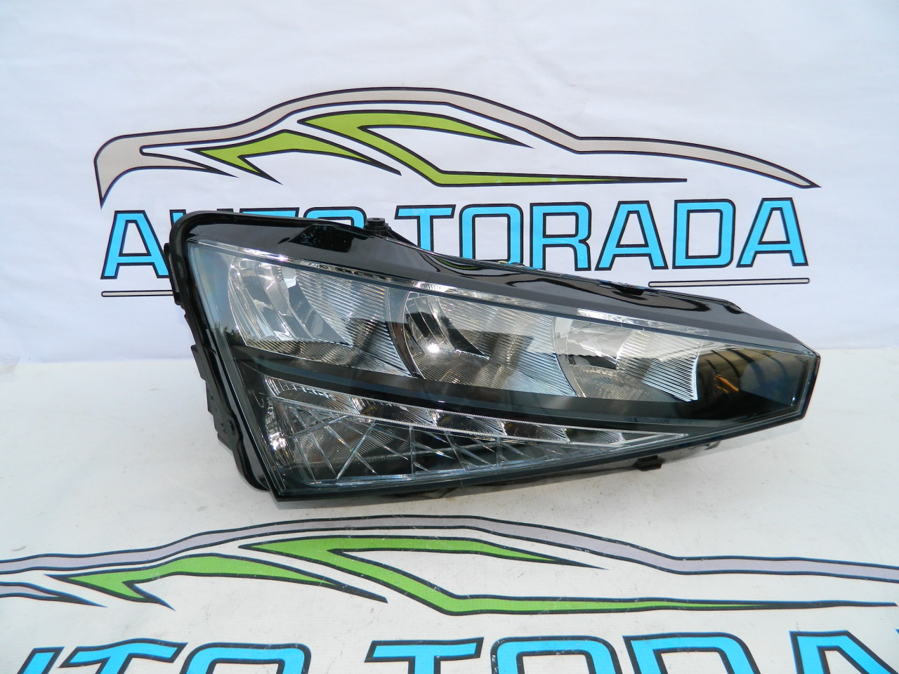 Far dreapta Full Led Skoda Scala model 2019-2020 cod 657941016