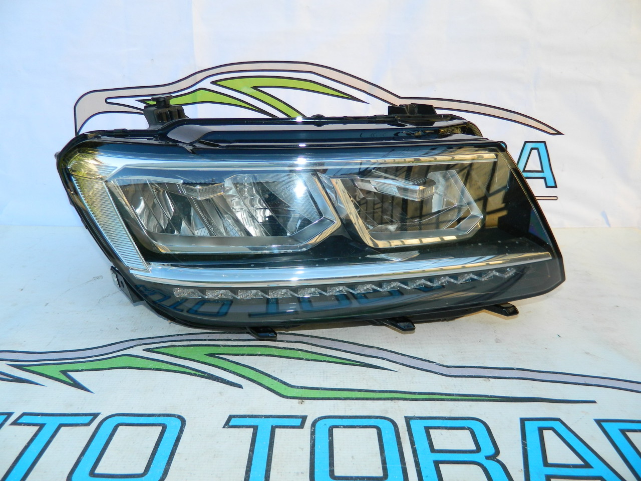 Far dreapta FULL Led VW Tiguan model 2015-2019 cod 5NB941036D