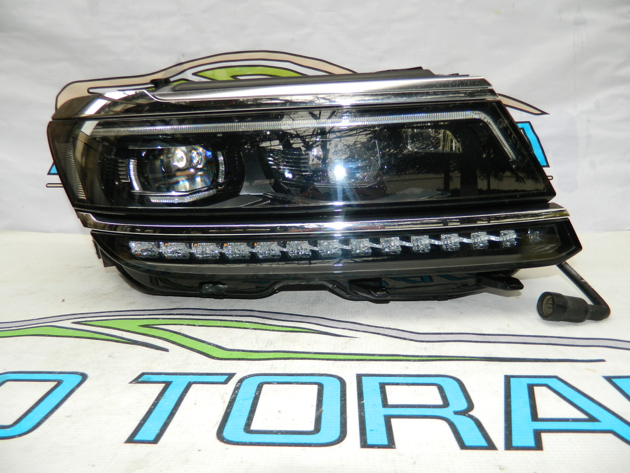Far dreapta Full Led VW Tiguan model 2016-2020 cod 5NB941082A