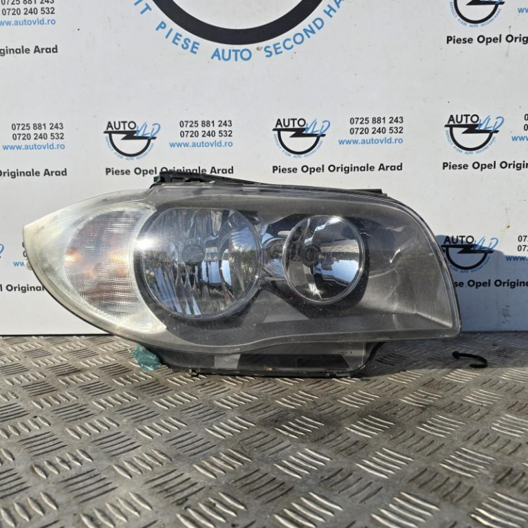 Far dreapta fundal negru halogen BMW Seria 1 LCI 2008-2012 E81,E87