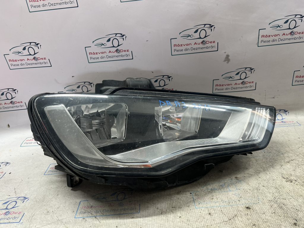 Far Dreapta Halogen Audi A3 8V 2014, 8V0941004A / CU URECHE RUPTĂ