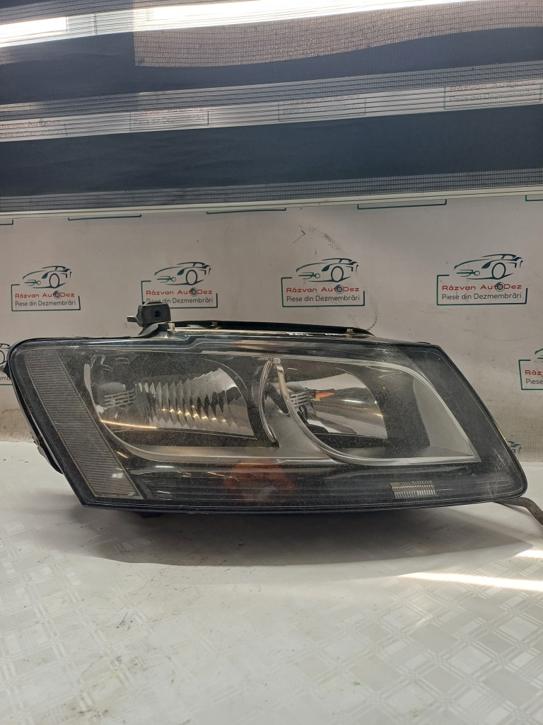 Far Dreapta Halogen Audi Q5 - Motorina 2012, 8R0941004AN