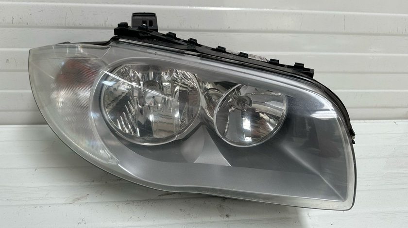 Far Dreapta Halogen cu Defect BMW Seria 1 E81 E87 2004 - 2013 Cod 6924488 [DZ0252]