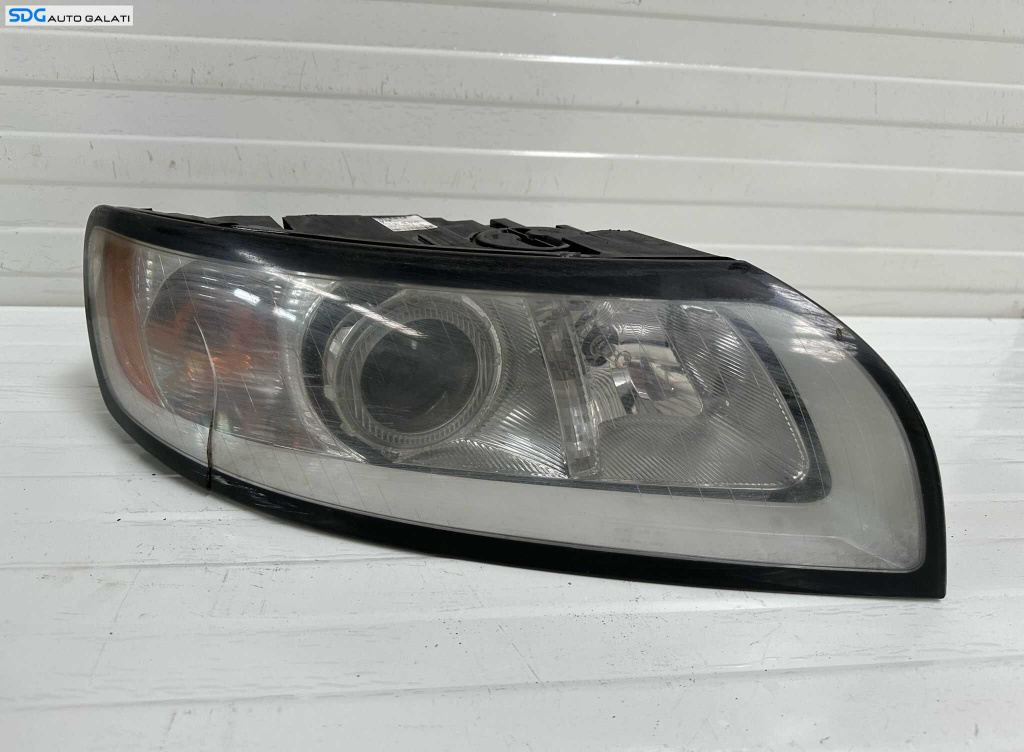 Far Dreapta Halogen cu Lupa cu Defect Volvo V50 FL Facelift 2007 - 2012 Cod 31265701 0301237602 [DZ0234]