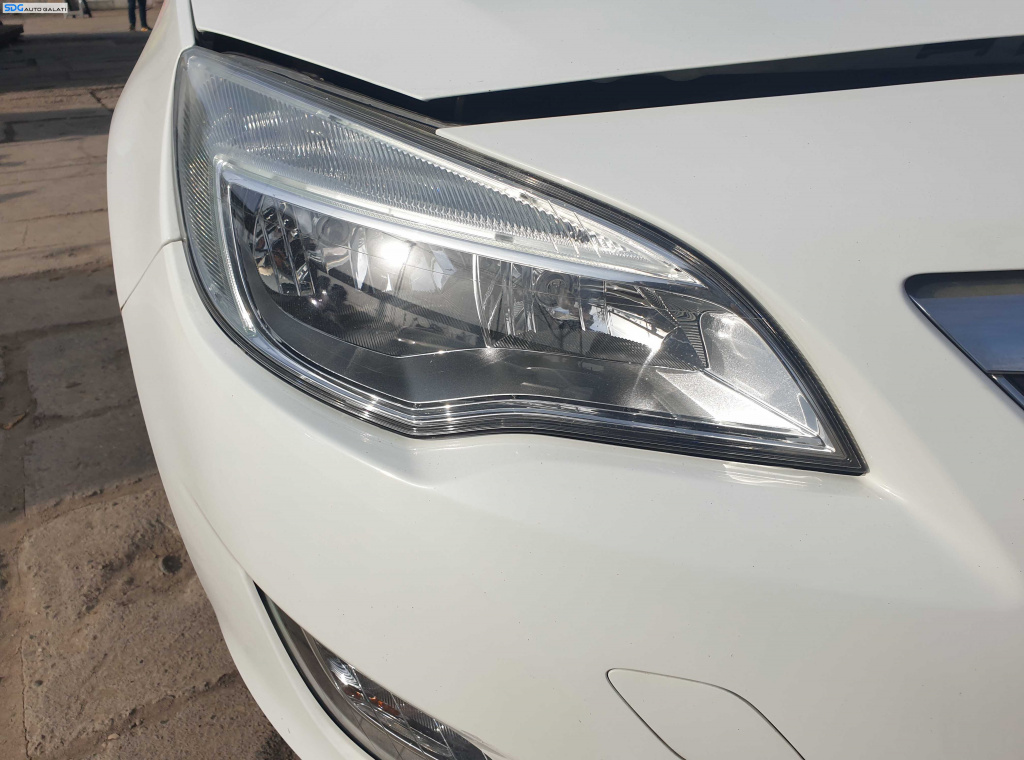Far Dreapta Halogen Fara Lupa Opel Astra J NFL Non Facelift 2009 - 2012 [K3634]