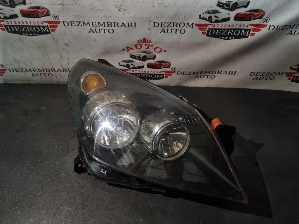 Far dreapta halogen interior negru Opel Astra H Facelift