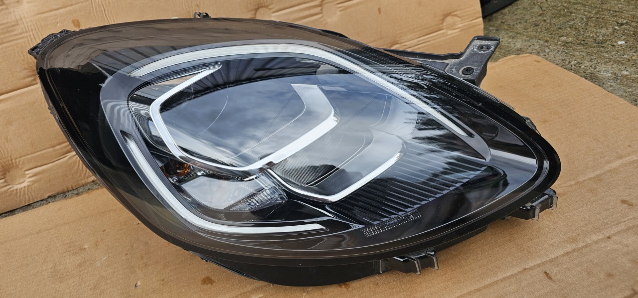 Far dreapta halogen + Led Ford Puma 2020 2021 2022