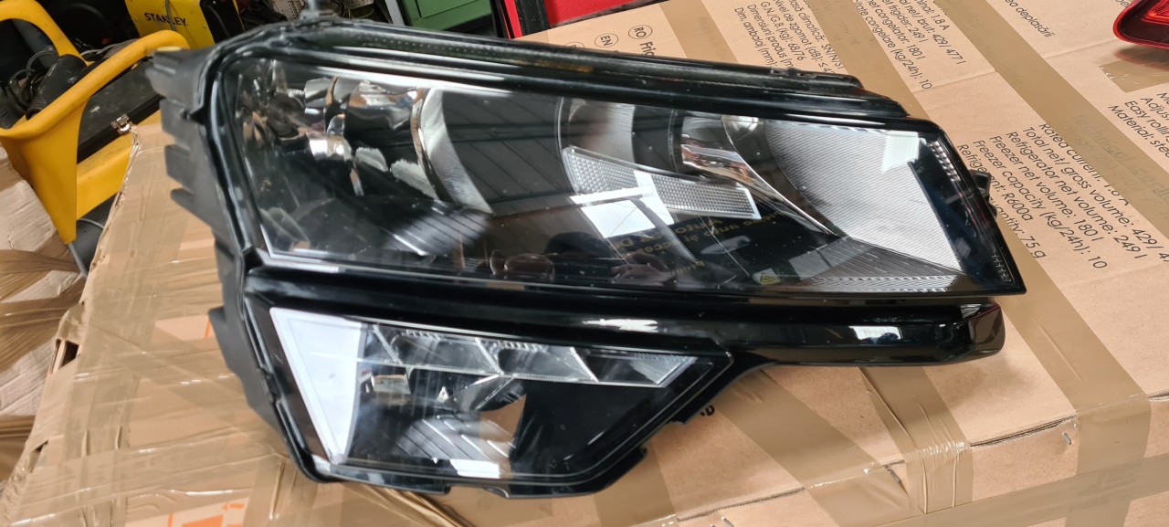 Far dreapta Halogen LED Skoda Karoq 2017 2018 2019 2020