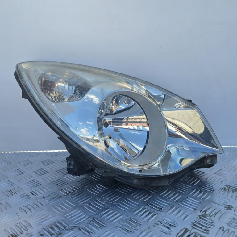 Far dreapta halogen Opel Agila B 2008-2014