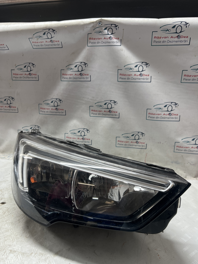 Far Dreapta Halogen Opel Crossland X - Benzina 2019, LED POZIȚIE / 13467970