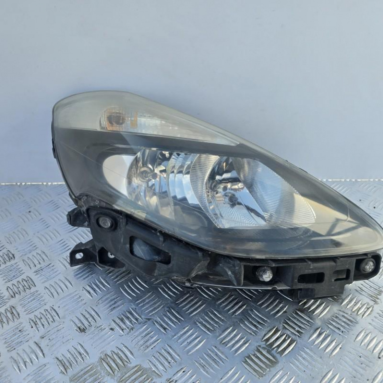 Far dreapta halogen Renault Clio 3 facelift 2009-2013