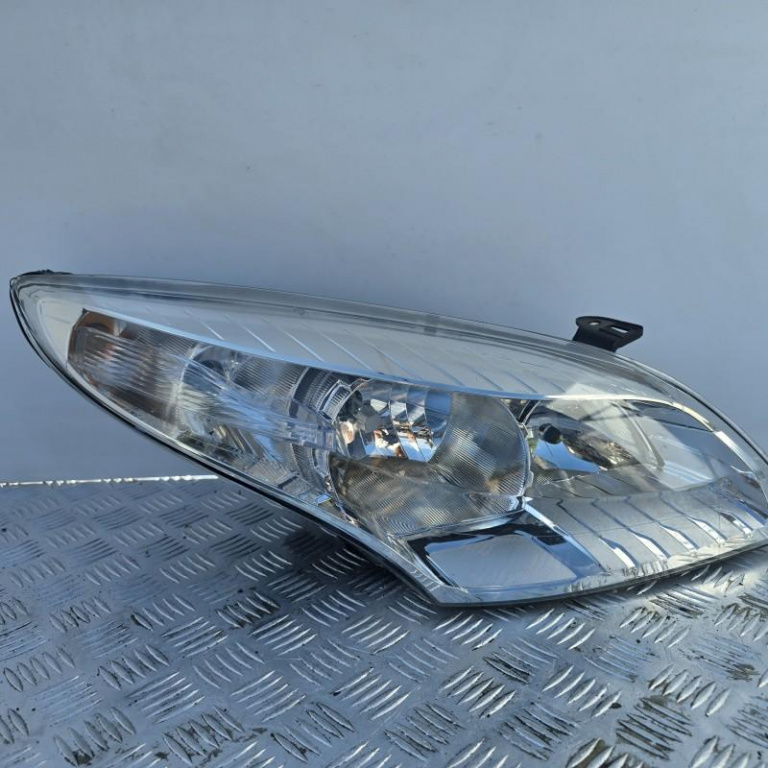Far dreapta halogen Renault Megane 3 2008-2012