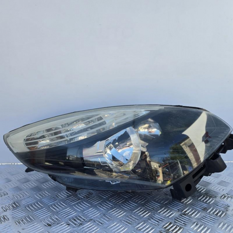 Far dreapta halogen Renault Scenic 3 2009-2011